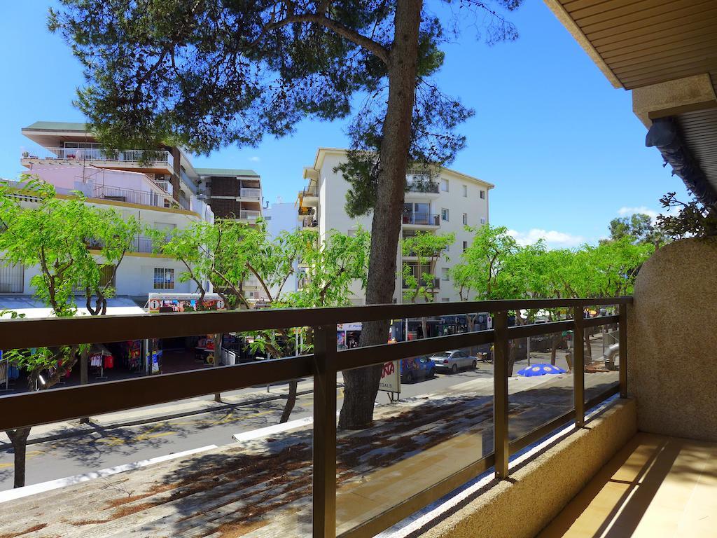 Rentalmar Diplomatic Park Salou Room photo