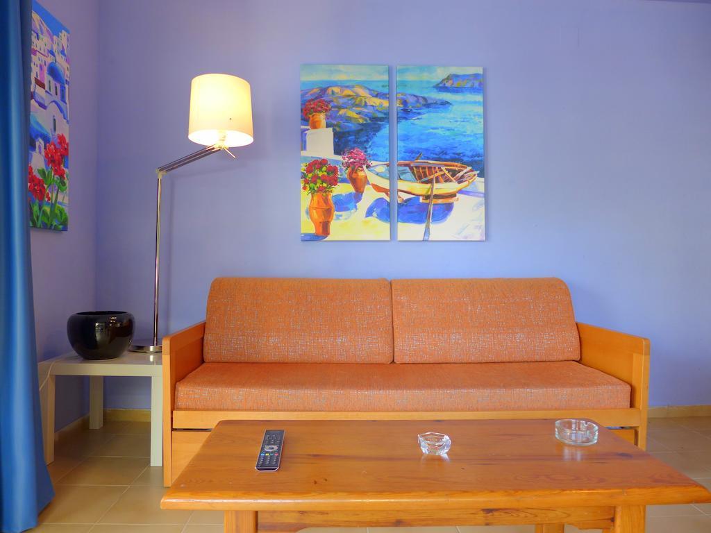 Rentalmar Diplomatic Park Salou Room photo