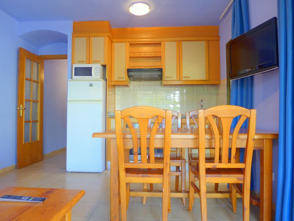 Rentalmar Diplomatic Park Salou Room photo